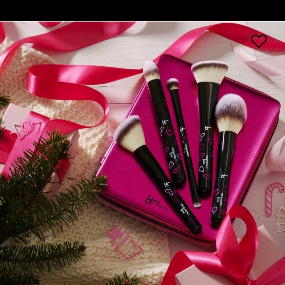 IT Cosmetics IT’S YOUR HEAVENLY LUXE SKIN-LOVING 5-PIECE MAKEUP BRUSH SET - NEW - Picture 5 of 8